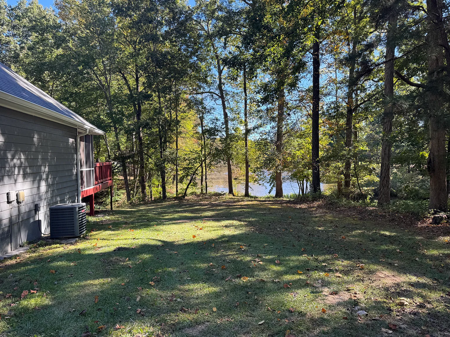 3 bed, 1600 sqft, $2,690 — Photo 3