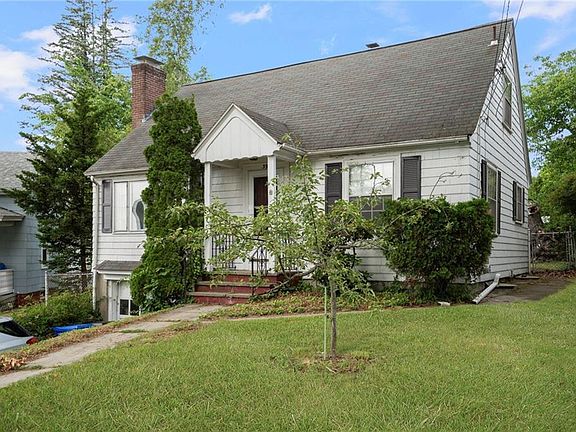 3rd image of 39 Greenfield Ave