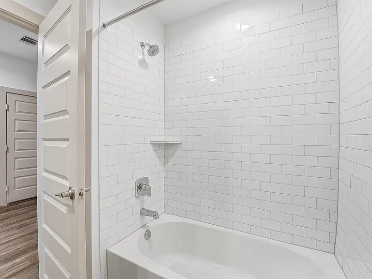 6814 Bradford Terrace Rd — Photo 23