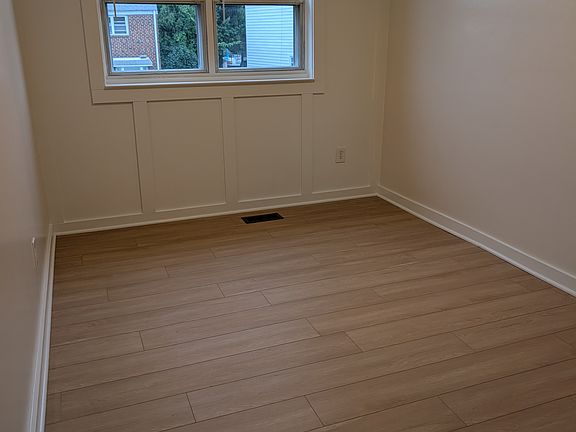 4th image of 12209 Aster Rd