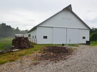 11341 E Calloway Rd, Salem, IN 47167