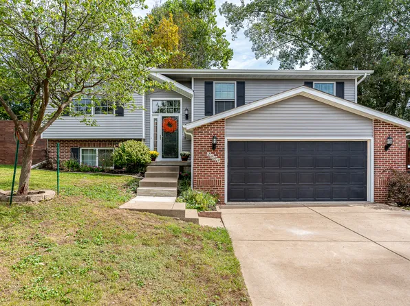 2608 Revo Rd, Davenport, IA 52806