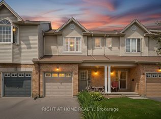 142 Lokoya St, Ottawa, ON K2S 0J4