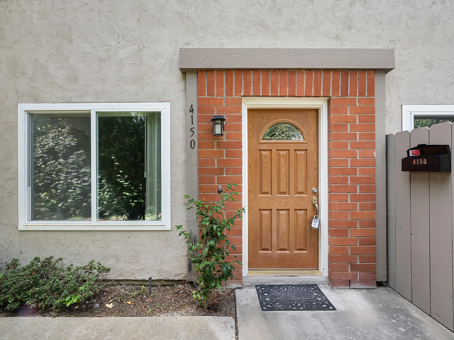 3 bed, 1.5 bath, 1100 sqft, $4,300 — Photo 3