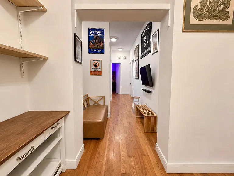 1082 Madison St #1 — Photo 3