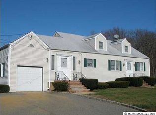 320 Monastery Ln, Aberdeen, NJ 07747