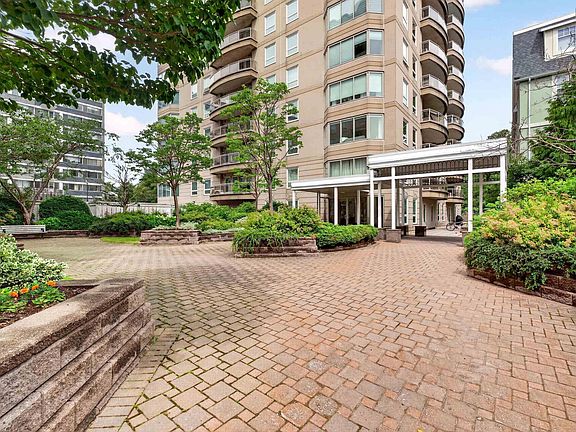 3rd image of 1540 Summer St #306