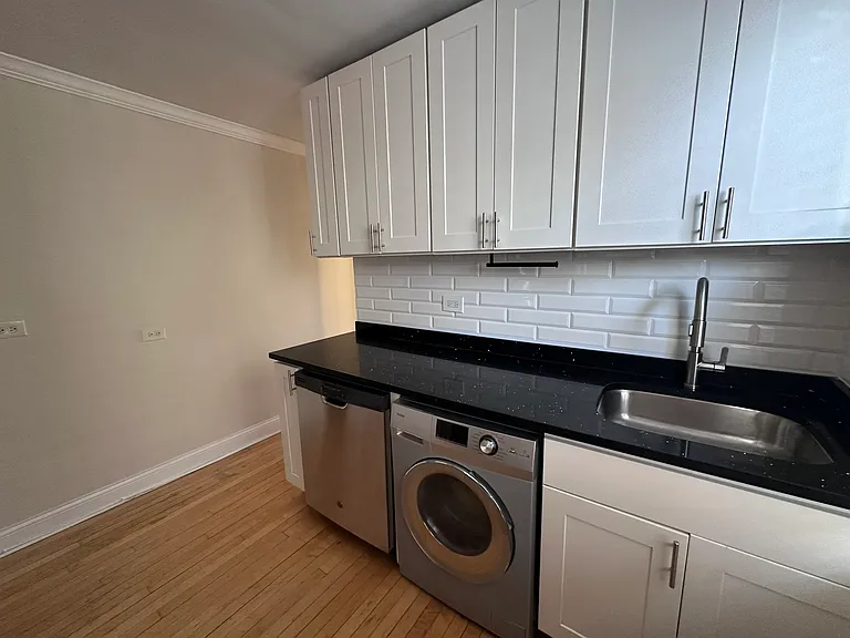 733 Elm St #32 — Photo 8