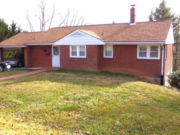 338 Crile Ln, Pearisburg, VA 24134