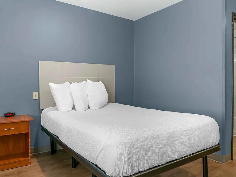 Studio Suite - 1 Full Bed
