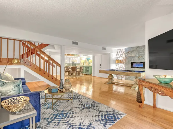 1100 Surf Road #104, Singer Island, FL 33404