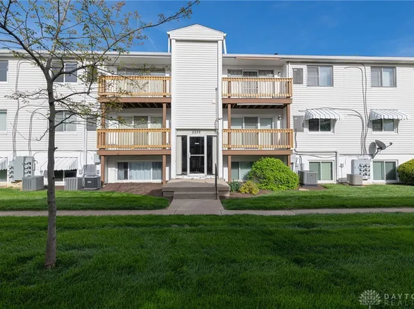 2235 Coach Dr, Dayton, OH 45440