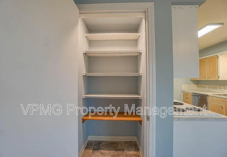 2218 E 18th St #A — Photo 12