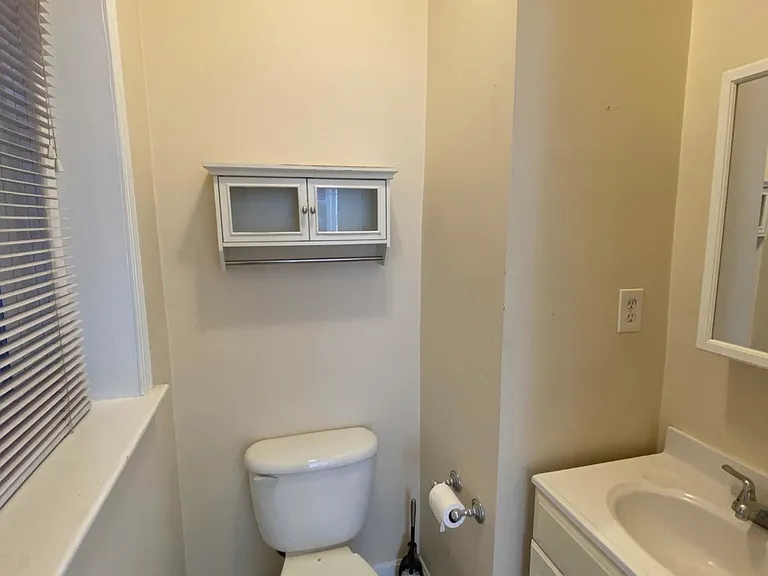869 Beacon St #4 — Photo 10