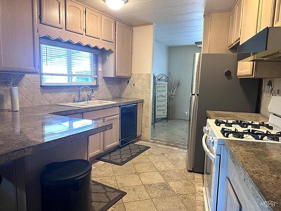 2nd image of 13300 Los Coches Rd #1