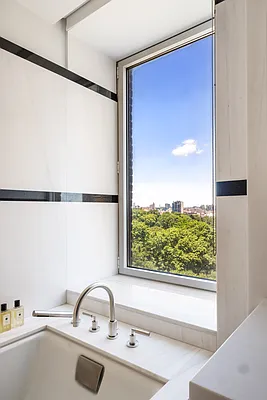 Bathroom, photo 1