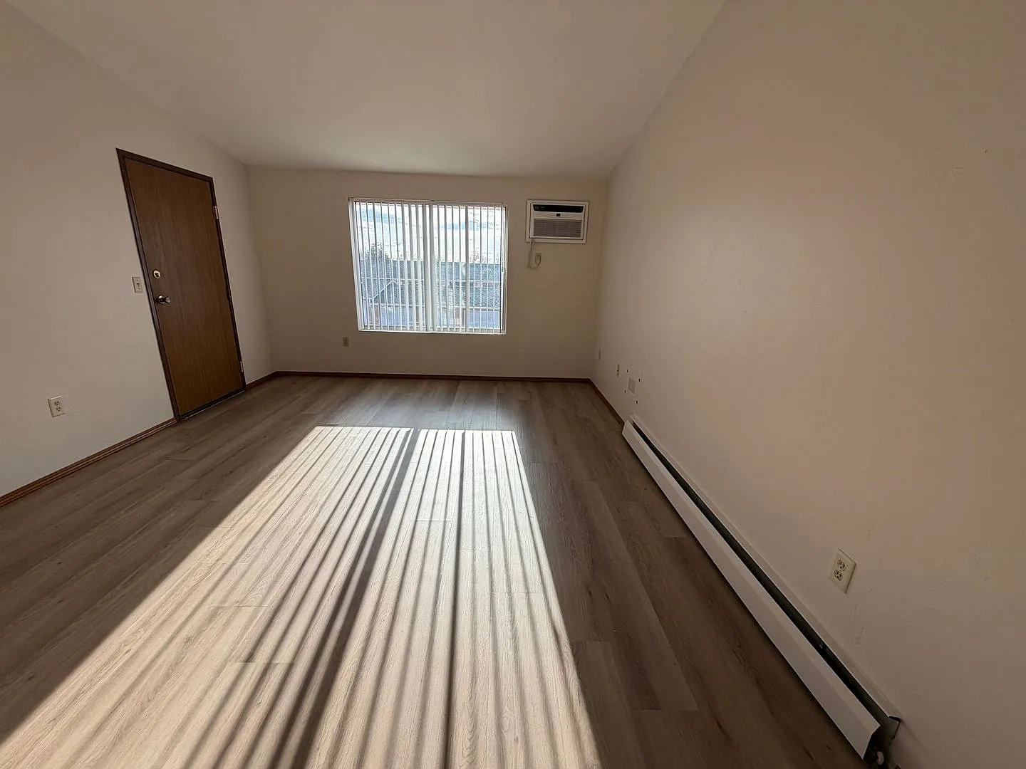 2717 Humboldt Rd — Photo 3