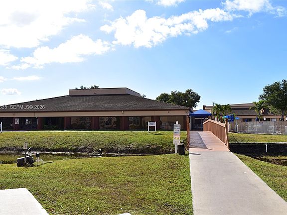 4th image of 9201 Sunrise Lakes Blvd APT 308