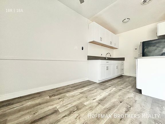 3rd image of 924 4th St #12A