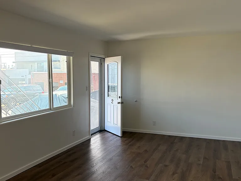 525 E Franklin Ave #2 — Photo 4