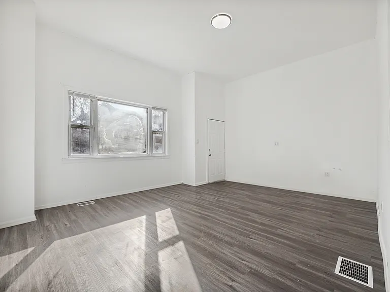 2702 S Spaulding Ave #2 — Photo 2