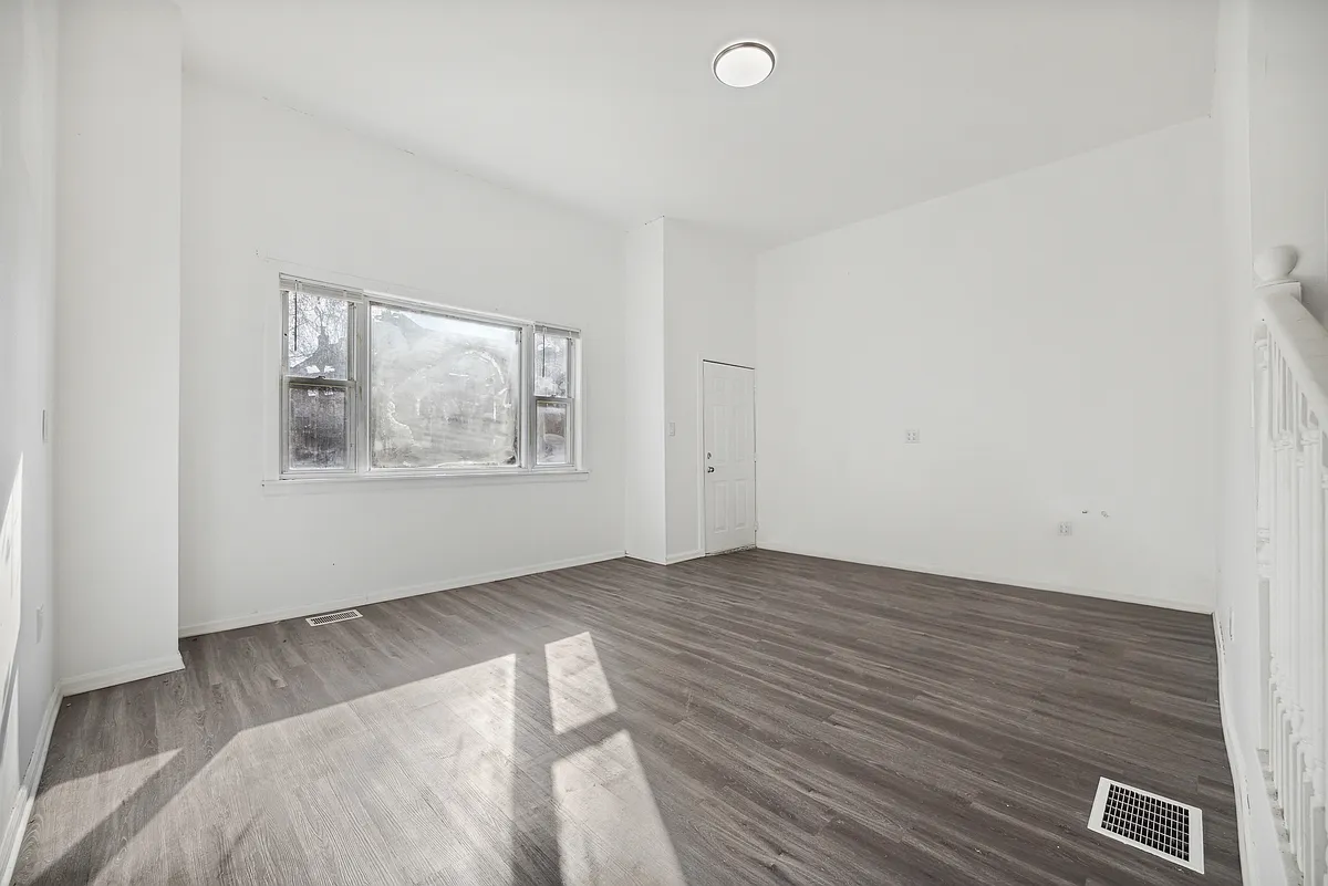 Building Photo - 2702 S Spaulding Ave #2