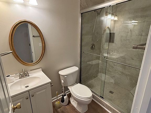 5th image of 3986 Kingsley Park Ct