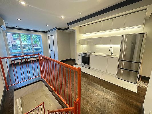 1st image of 1070 Bergen St #1R
