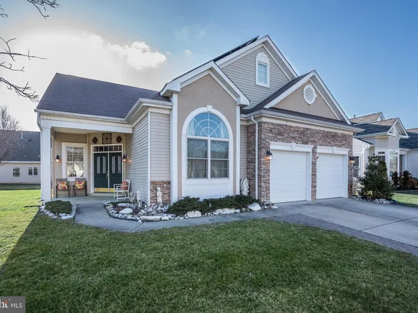 10 Lee Ln, Bordentown, NJ 08505