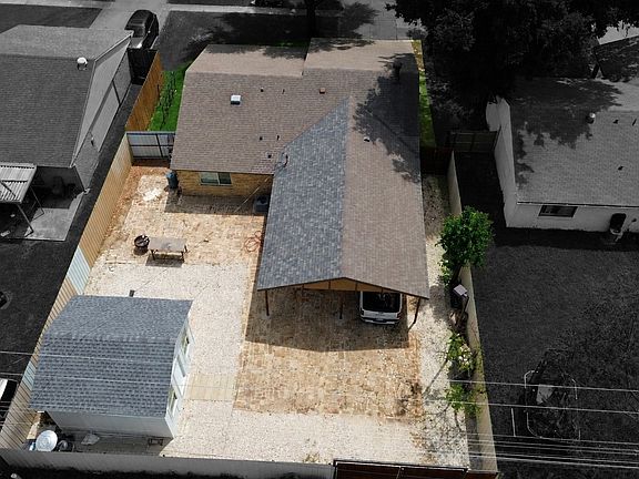 2nd image of 7119 Christie Ln