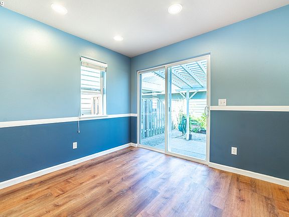2nd image of 3367 SE Midvale Dr