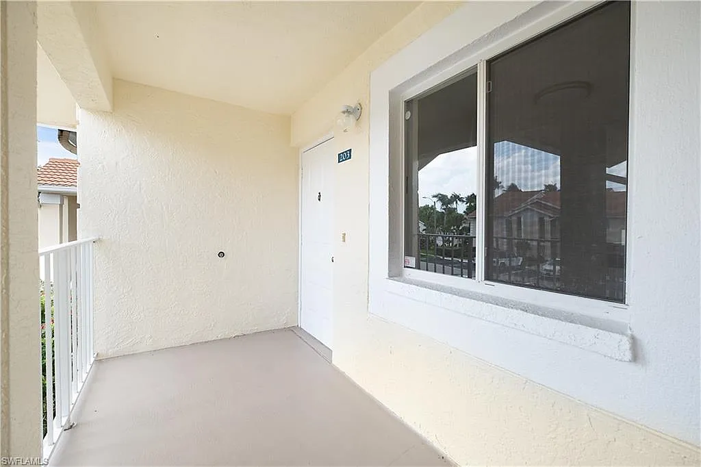 Building Photo - 7791 Esmeralda Way #203