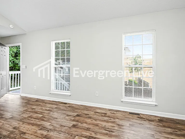 515 Denny Rd — Photo 6