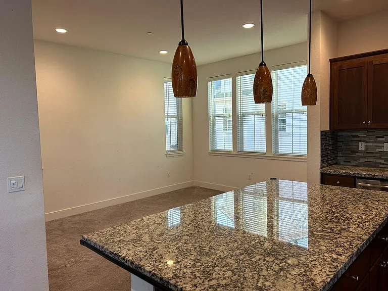 37435 Bay Crest Rd — Photo 4