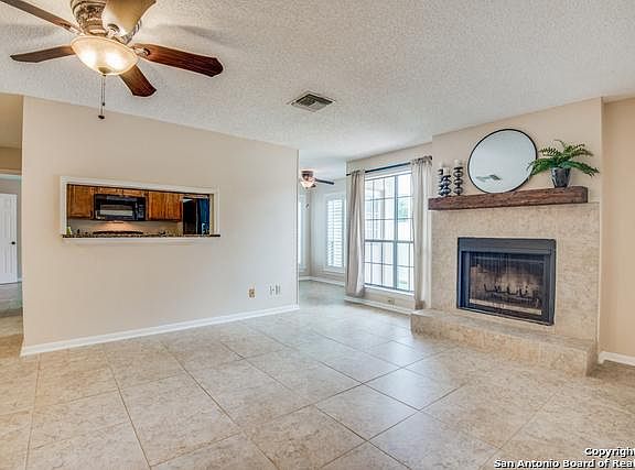 3rd image of 2155 Thousand Oaks Dr #103