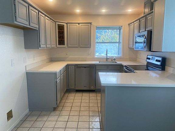 2nd image of 17653 Arnold Dr