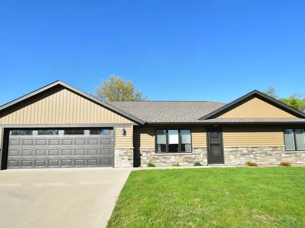 1017 W 2nd St, Zumbrota, MN 55992