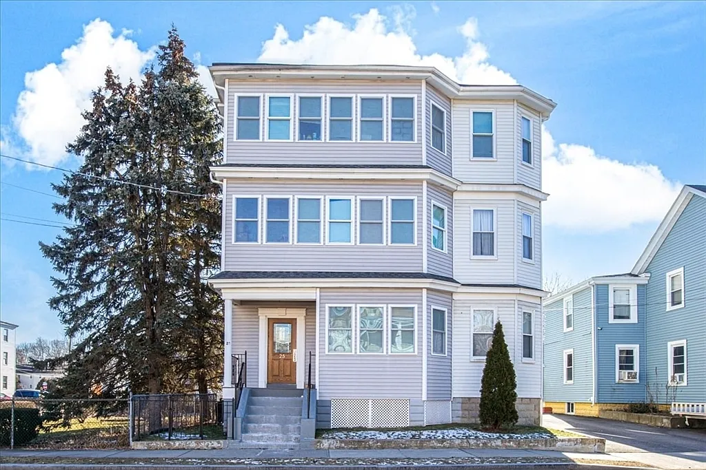 3 bed, 1620 sqft, $3,400 — Photo 1