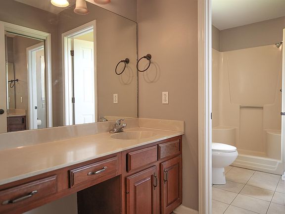 4th image of 531 Sharondale Dr