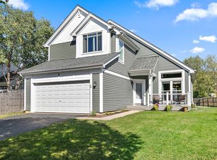 5 Middlefield Ct, Lake In The Hills, IL 60156