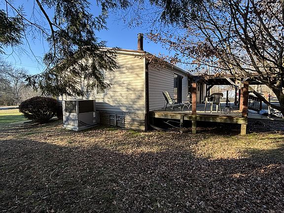 2nd image of 416 Marbury Rd