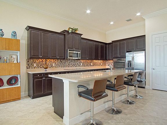 5th image of 17019 SW Sapri Way