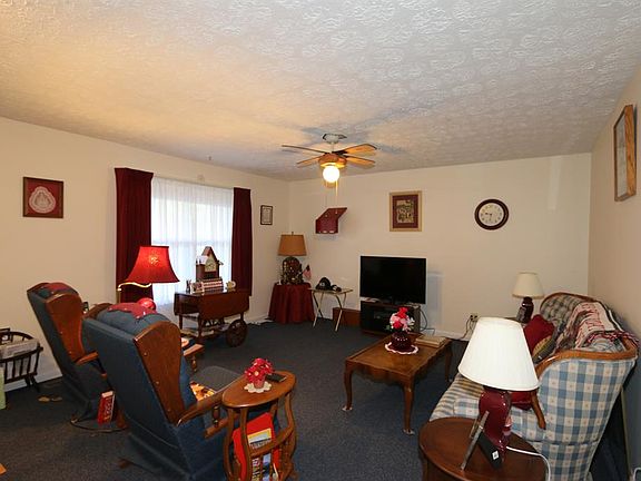 2nd image of 2028 Avon Dr
