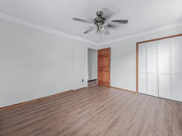 1087 Blake Avenue image 11 of 25