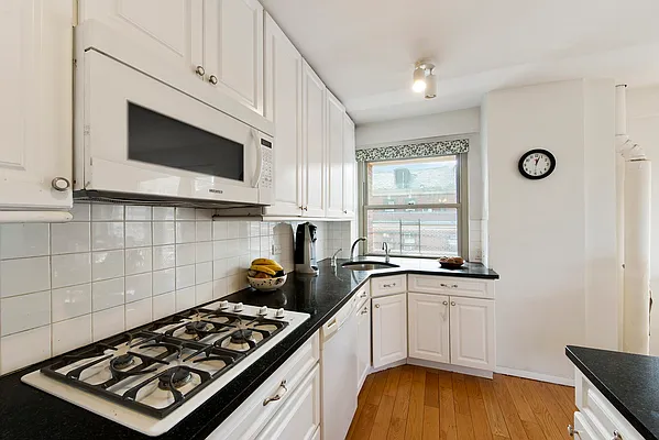 Sold by Ann Ferguson, LLC | media 12