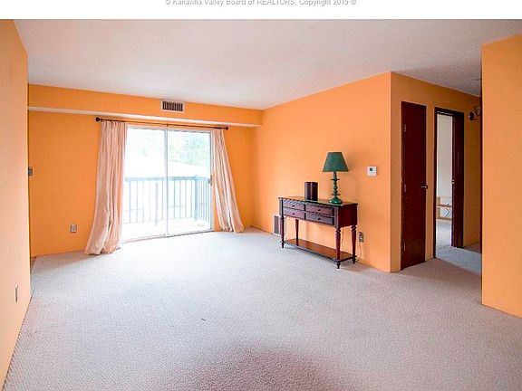 4th image of 4009 Kanawha Tpke APT 7D