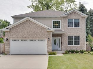 939 S Spring Rd, Elmhurst, IL 60126