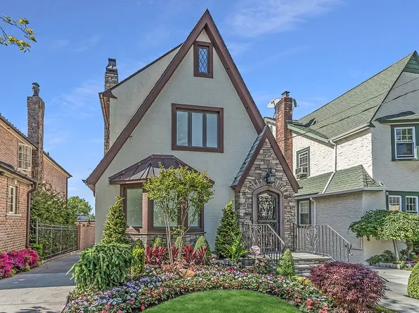 14803 9th Ave, Flushing, NY 11357