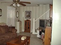 2nd image of 9 Warwick St