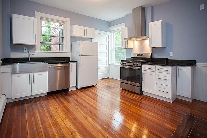 1st image of 200 Harvard St #4